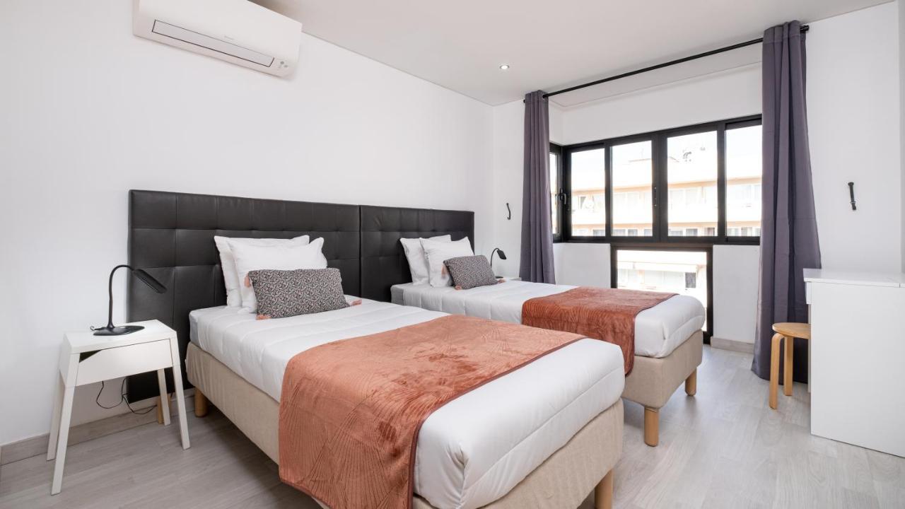 - Spacious With Swimming Pool & View Appartement